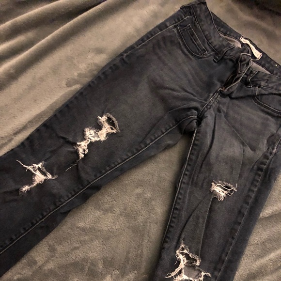 Bullhead - Ripped Skinny Jeans - Picture 4 of 4